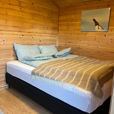 Feriehus Unik Med 12 Soveplsser På Senja - Egen *