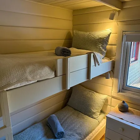 Unik Med 12 Soveplsser Pa Senja - Egen * Hofsoy