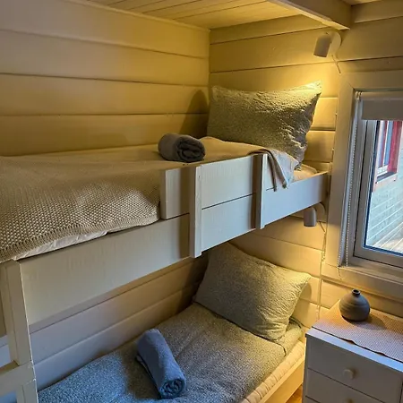 Unik Med 12 Soveplsser Pa Senja - Egen Hofsoy